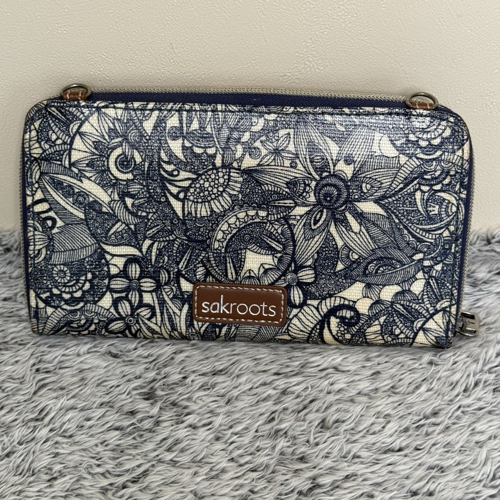 Sakroots Artist Circle Smartphone Crossbody in Coated Canvas - Picture 3 of 9